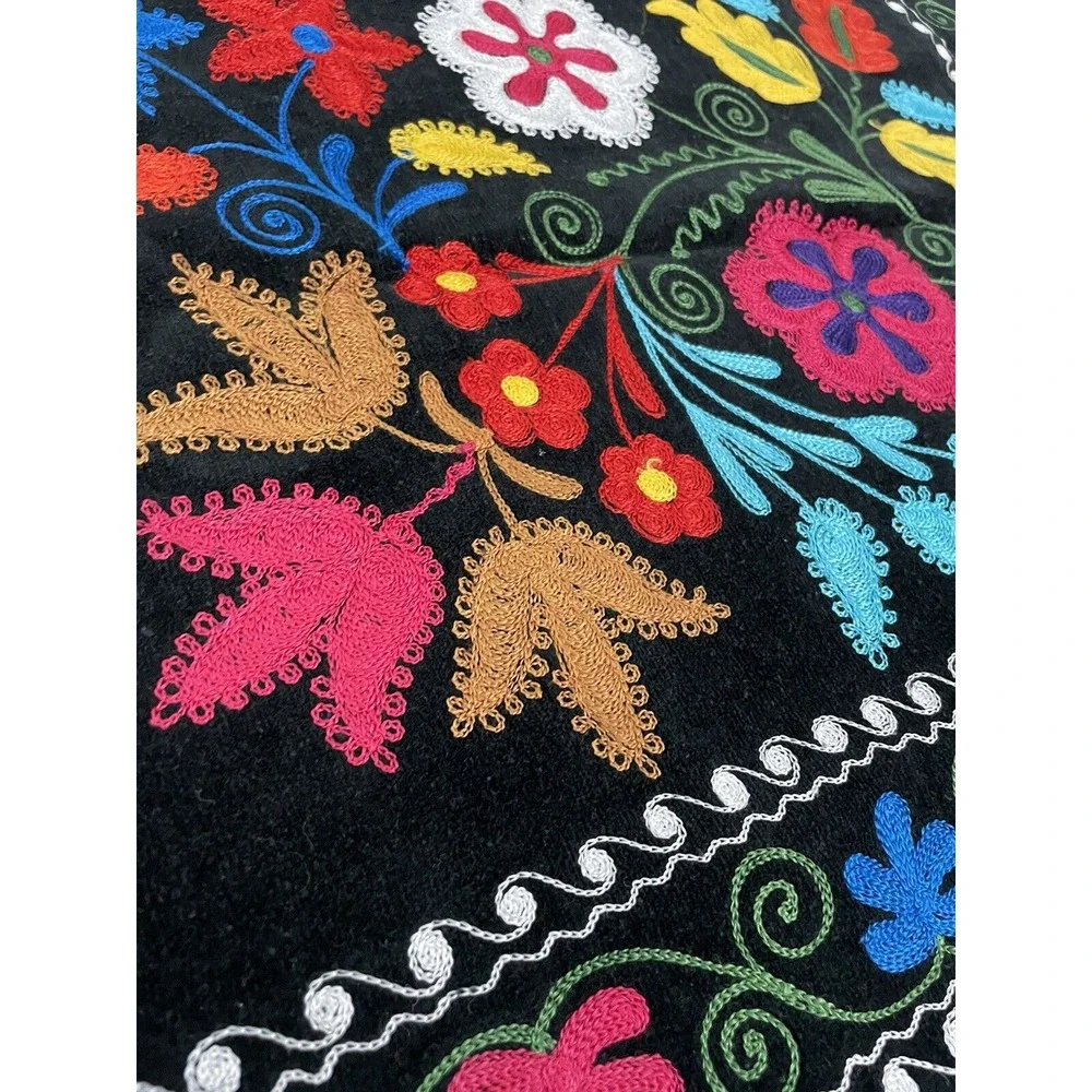 Vtg Uzbek‎ Suzani Handmade Embroidery on Velvet Tablecloth Wall Hanging 53